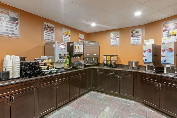 Breakfast area